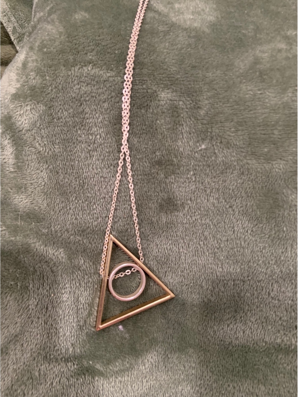 Geometric triangle circle pendant necklace